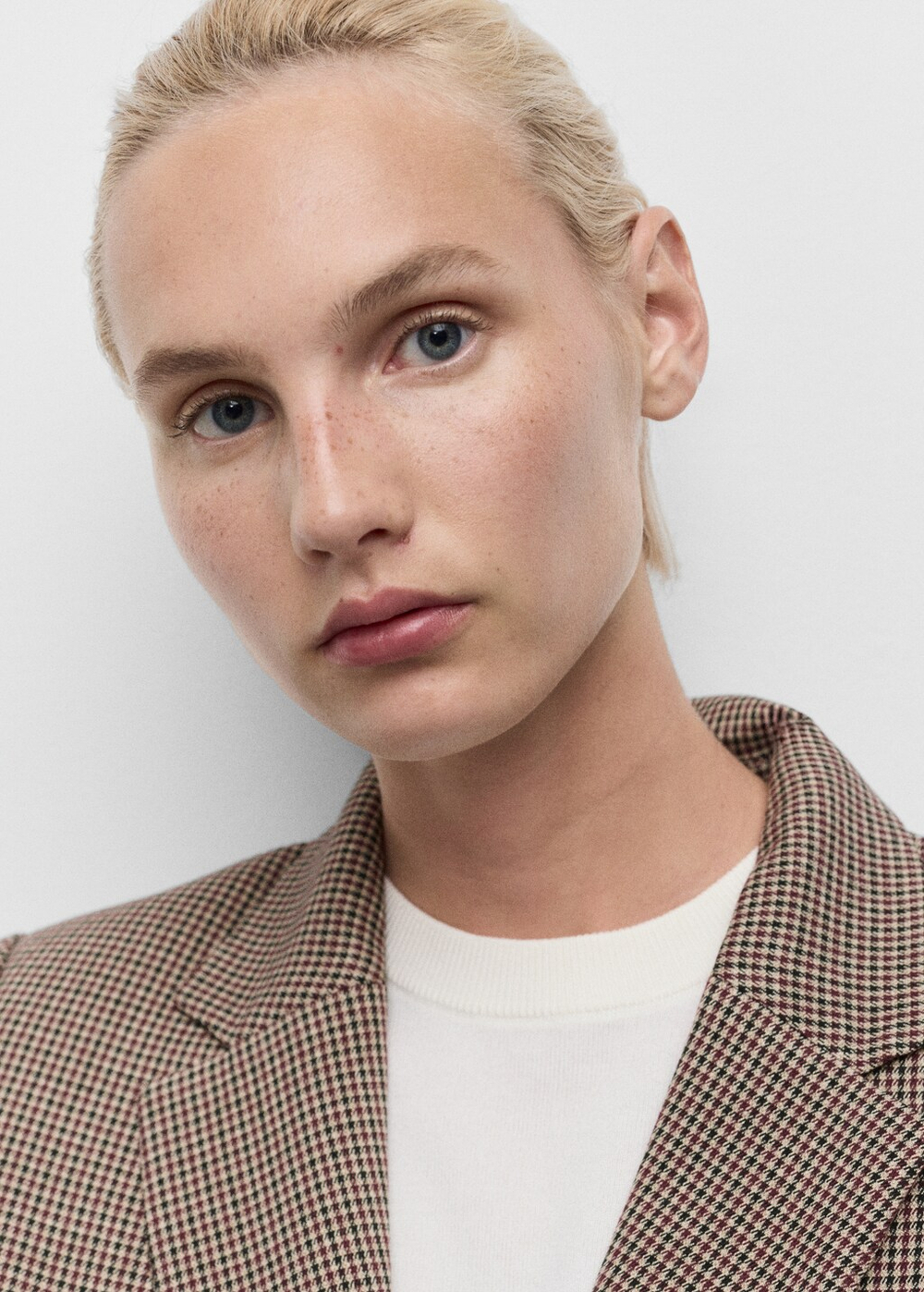 Двубортный блейзер в мелкую гусиную лапку