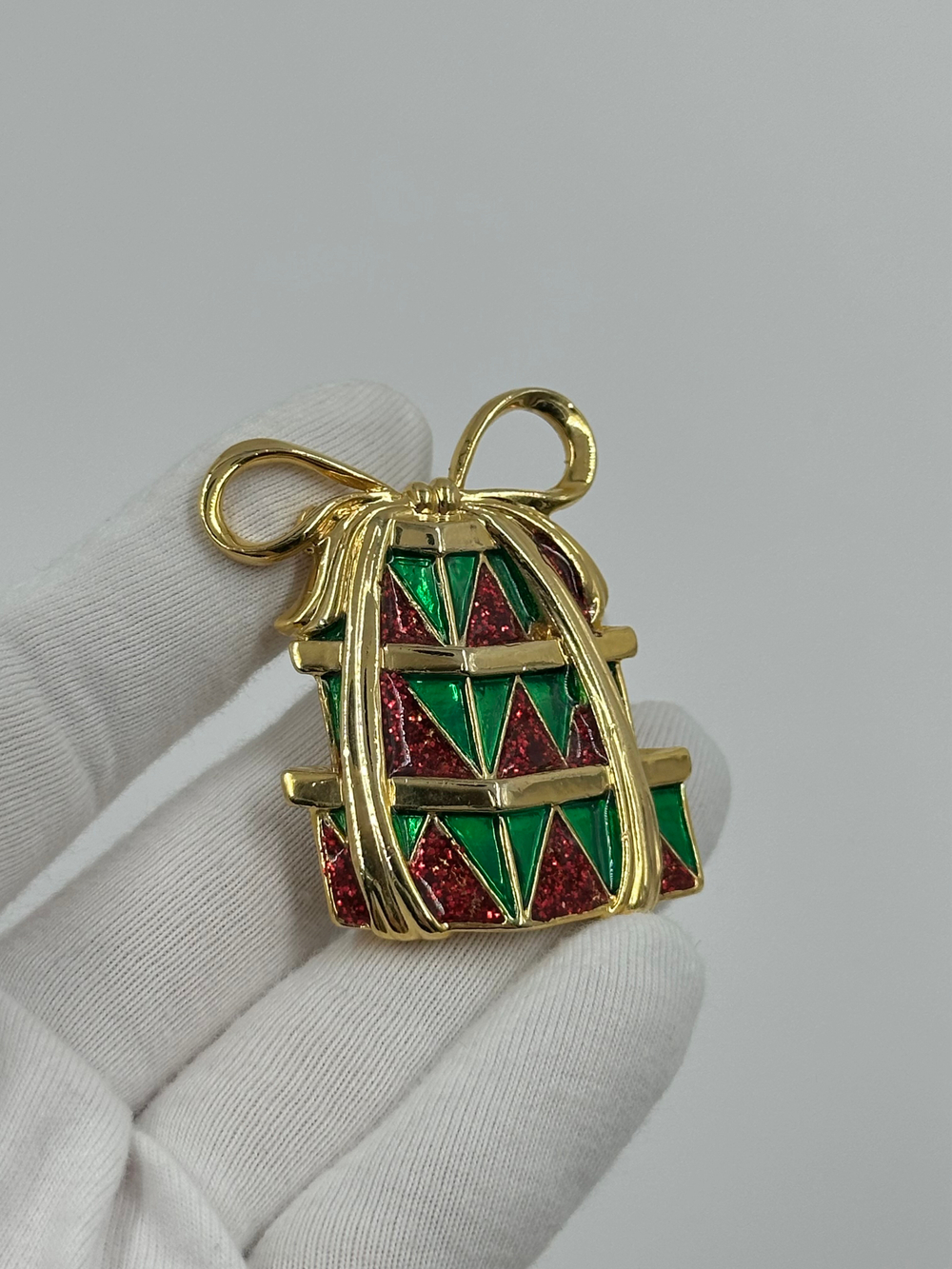 Брошь Подарочные коробки Anne Klein