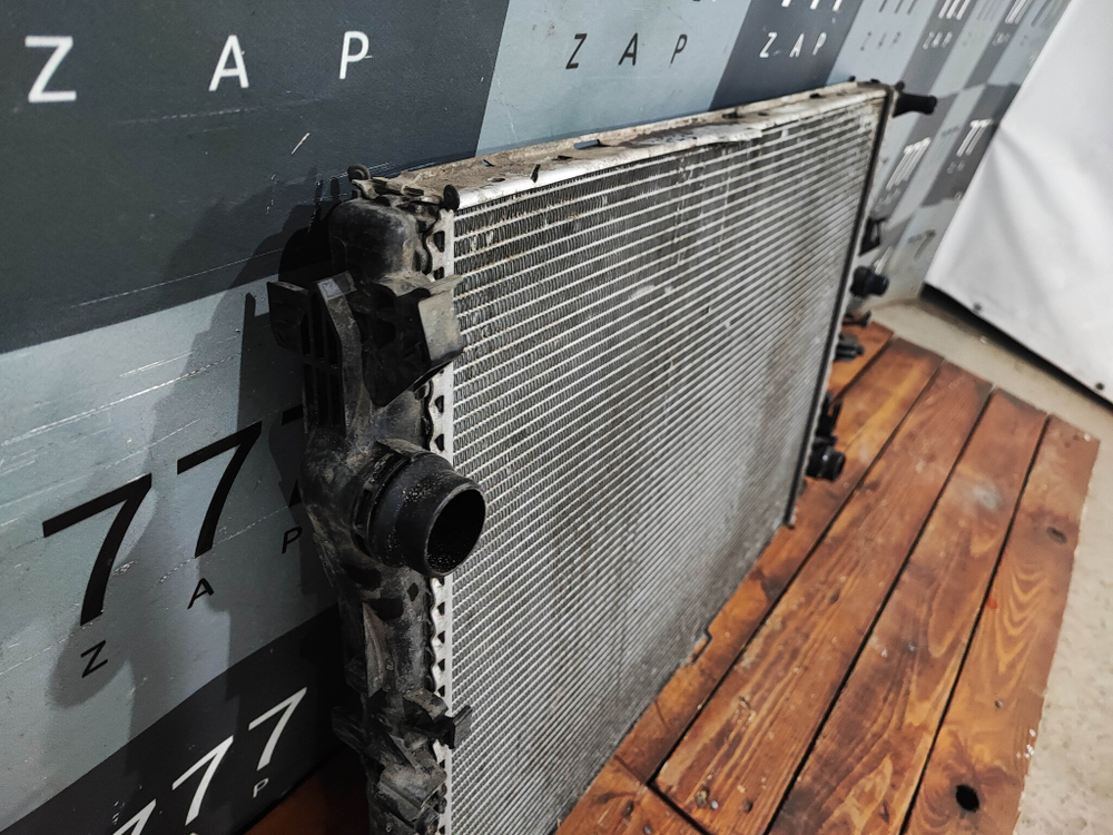 Радиатор основной Mercedes E (W213) 16-нв Б/У Оригинал A0995007100