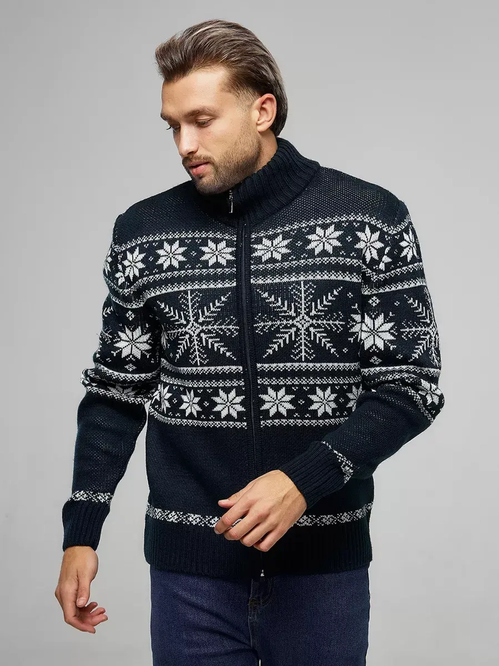 Свитер новогодний на молнии с высоким воротником