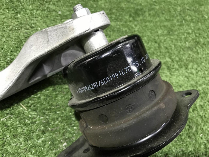 Подушка двигателя правая VW Polo sedan (2015-2020)