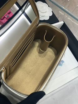 Chane1 Vanity with Chain 17 cm