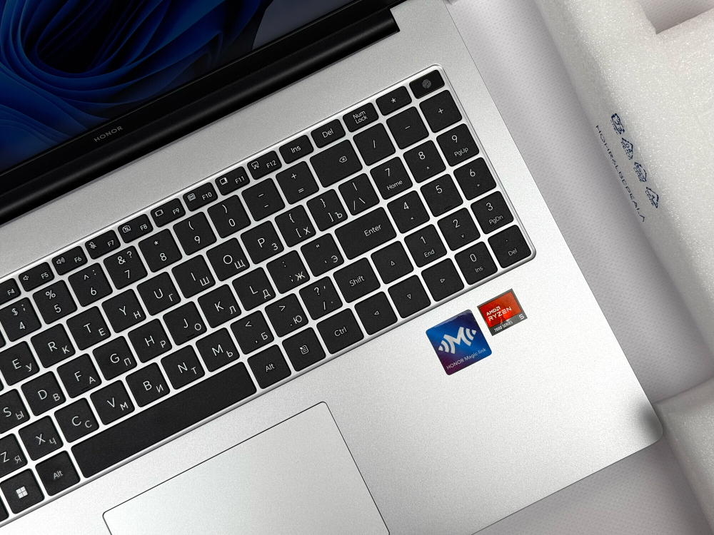 Новый ноутбук Honor Magicbook X16 / Ryzen 5 7640HS / 16GB DDR5 / 512GB / FullHD / Win11 / Русско-Английская клавиатура
