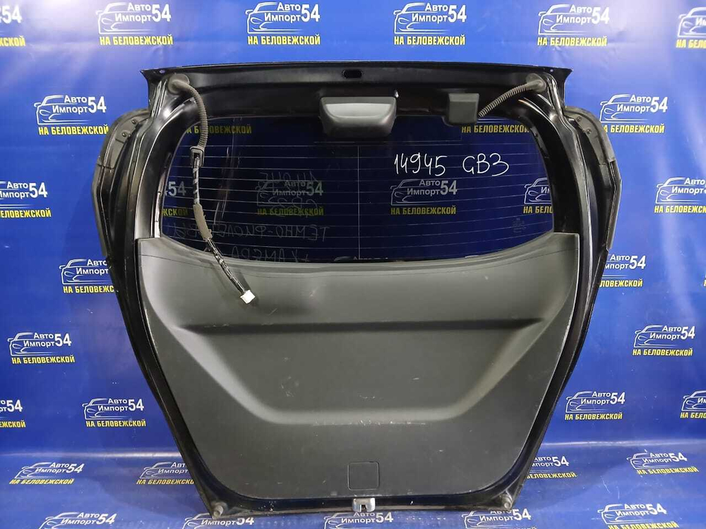 Дверь пятая Honda FREED SPIKE 2010-2014