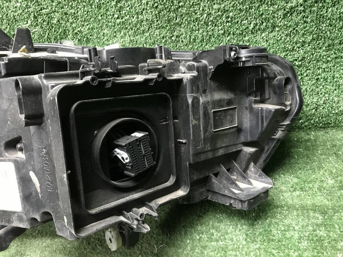 Битая Фара левая BMW X5 G05 (2018-2023) LED