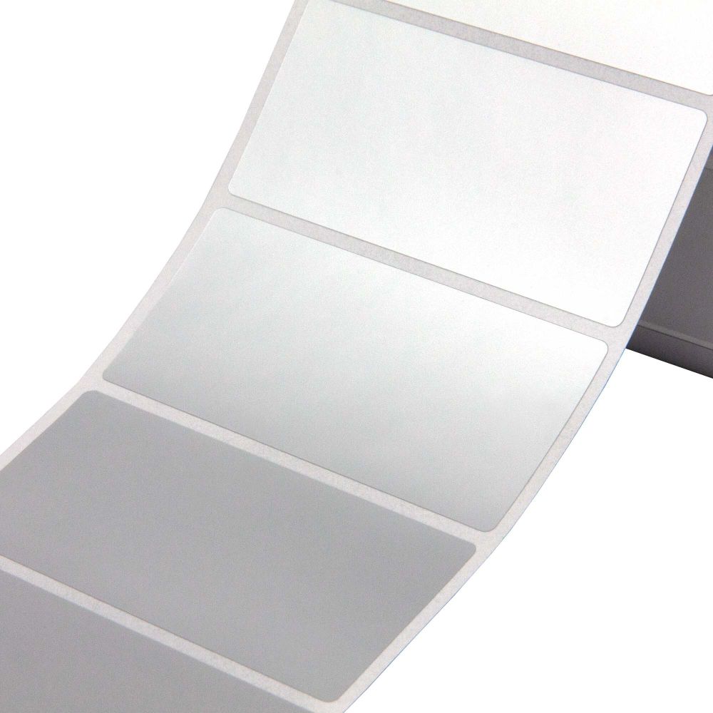 Этикетка 30х15 в рулоне, усиленный адгезив, химстойкий, полиэстер металлик матовый