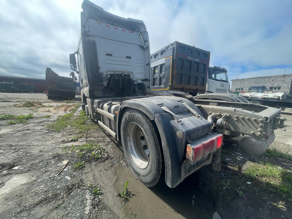 SITRAK C7H 4x2 Седельный тягач ZZ4186V391HE (Дизельный, 12,4 л, 480 л.с., AT)