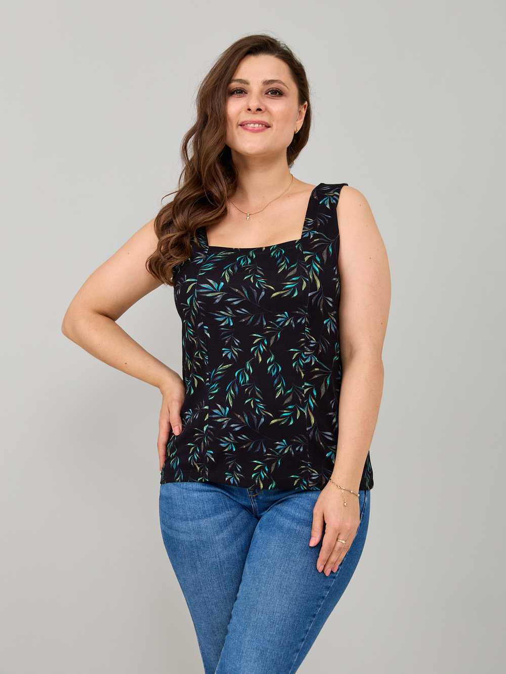 Майка М-040/черный-акварельветочки