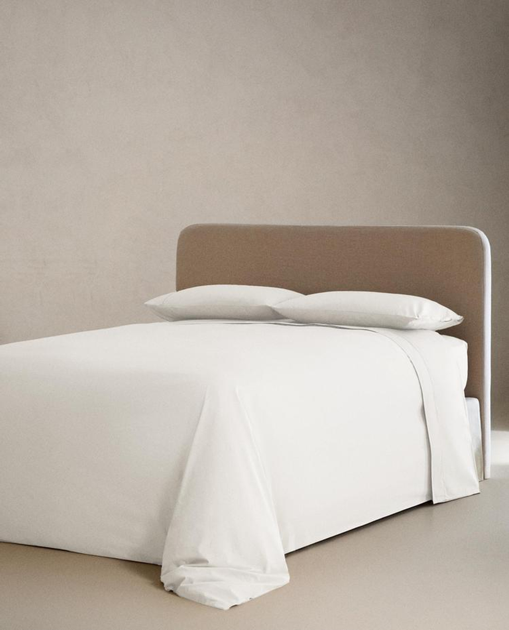 ZARA HOME (300 НИТЕЙ) НАТЯЖНАЯ ПРОСТЫНЯ ИЗ ХЛОПКА, БЕЛЫЙ