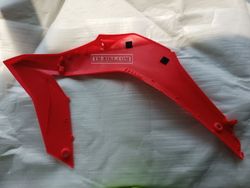 19050-K1T-ER0ZA. SHROUD ASSY., R. FR. (WL) *R292R* (R292R EXTREME RED). HONDA