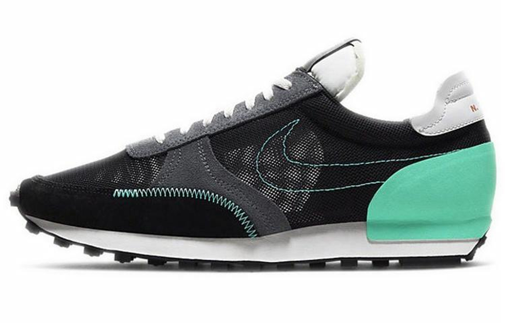 Кроссовки Nike Daybreak