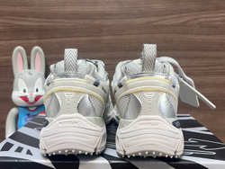 Off-White Be Right Back Braun