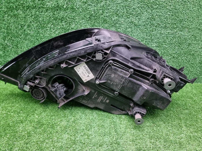 Фара левая Porsche Cayenne 3 (2017-2023) LED