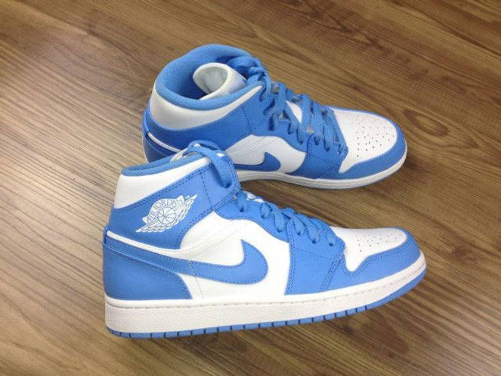 Кроссовки Jordan Air Jordan 1 Retro Mid Unc