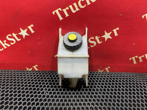 Бачок тормозной жидкости