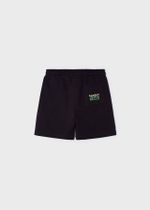 две футболки с шортами