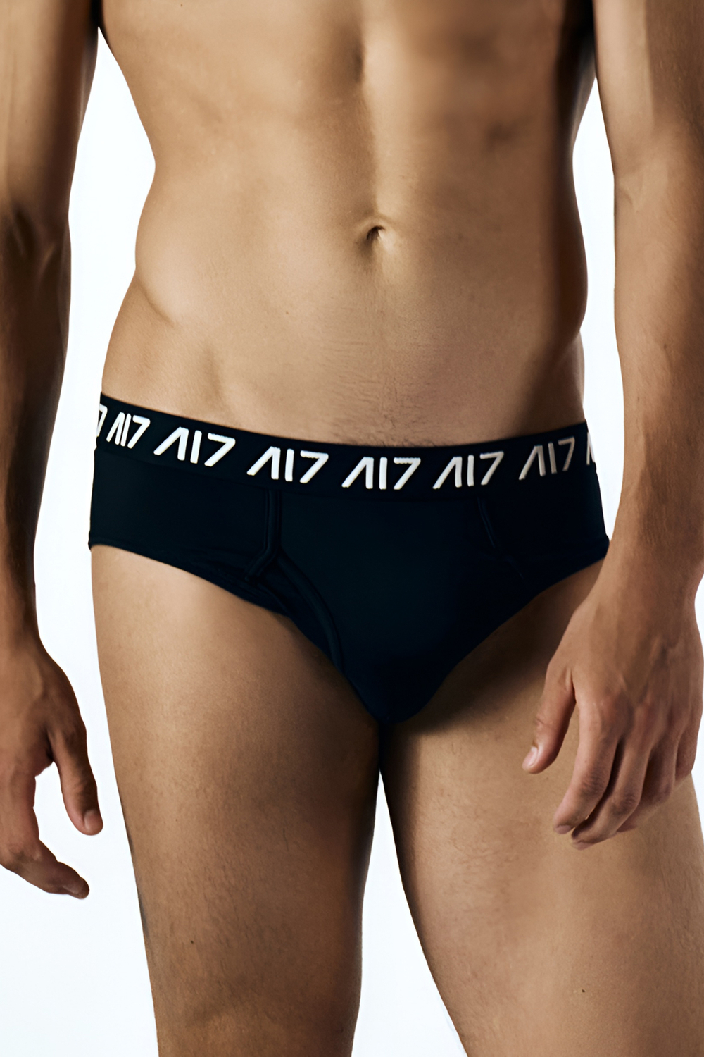 Комплект трусов брифов: черные и белые