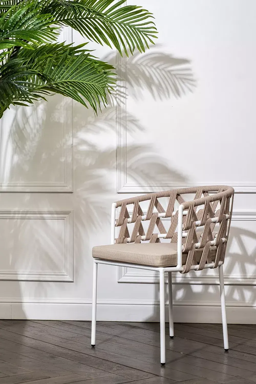 "Диего" стул плетеный из роупа, каркас из стали белый муар, роуп бежевый круглый, ткань бежевая 15052