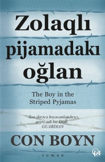 Zolaqlı pijamadakı oğlan