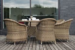 "Равенна" плетеное кресло из искусственного ротанга, цвет соломенный с серой подушкой