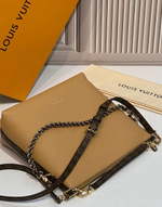 Бежевая сумка Louis Vuitton Multipass