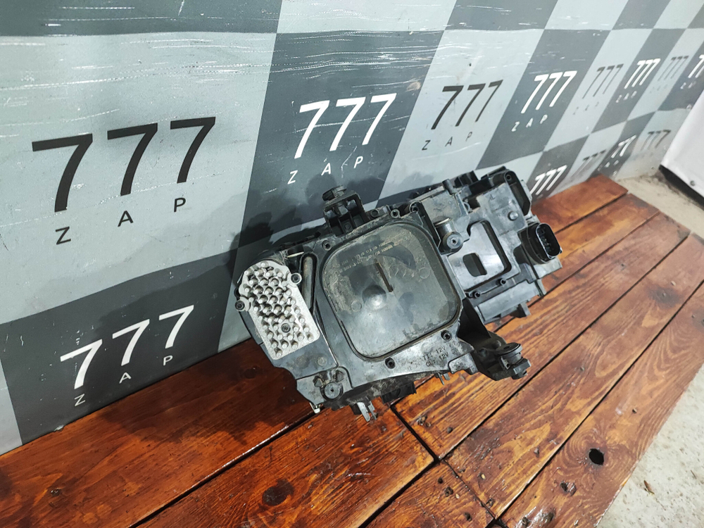 Фара левая LED Volkswagen Tiguan 2 16-20 Б/У Оригинал 5NB941081A