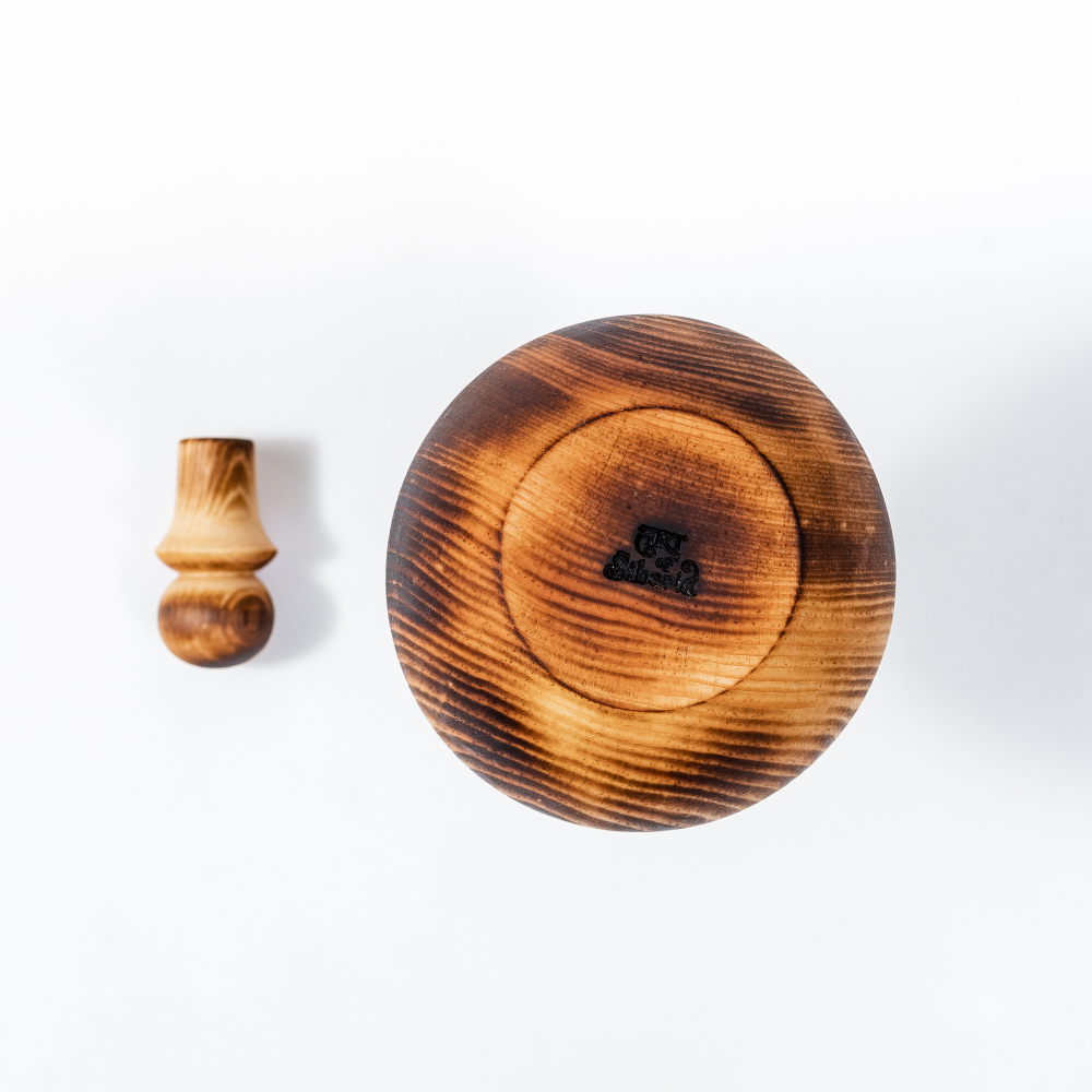 Деревянный графин из сибирского кедра GR3