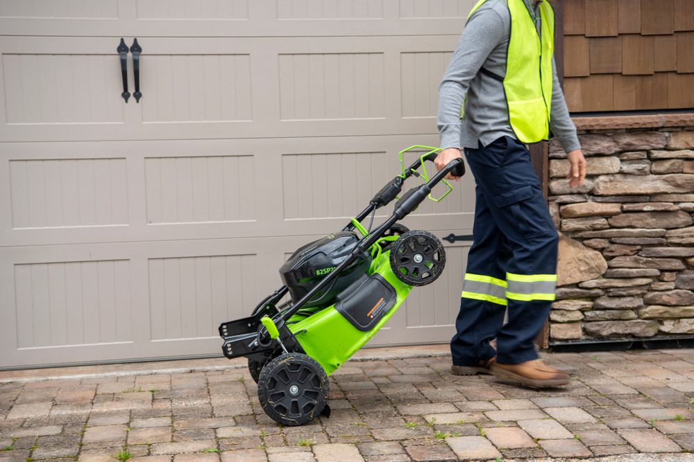 Аккумуляторная самоходная газонокосилка Greenworks GC82LM51SP2K5, 2515907UB.82v, 51 см, АКБ 5 А·ч и ЗУ