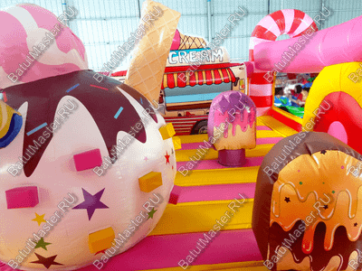 Коммерческий надувной батут "Мороженое розовое" 6*4*2,8 м