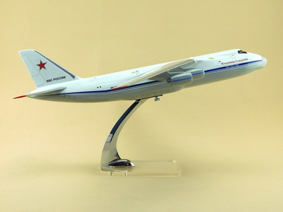 Модель самолета Ан-124-100 (М1:144, ВВС России, RF-82032, Владимир Гладилин)