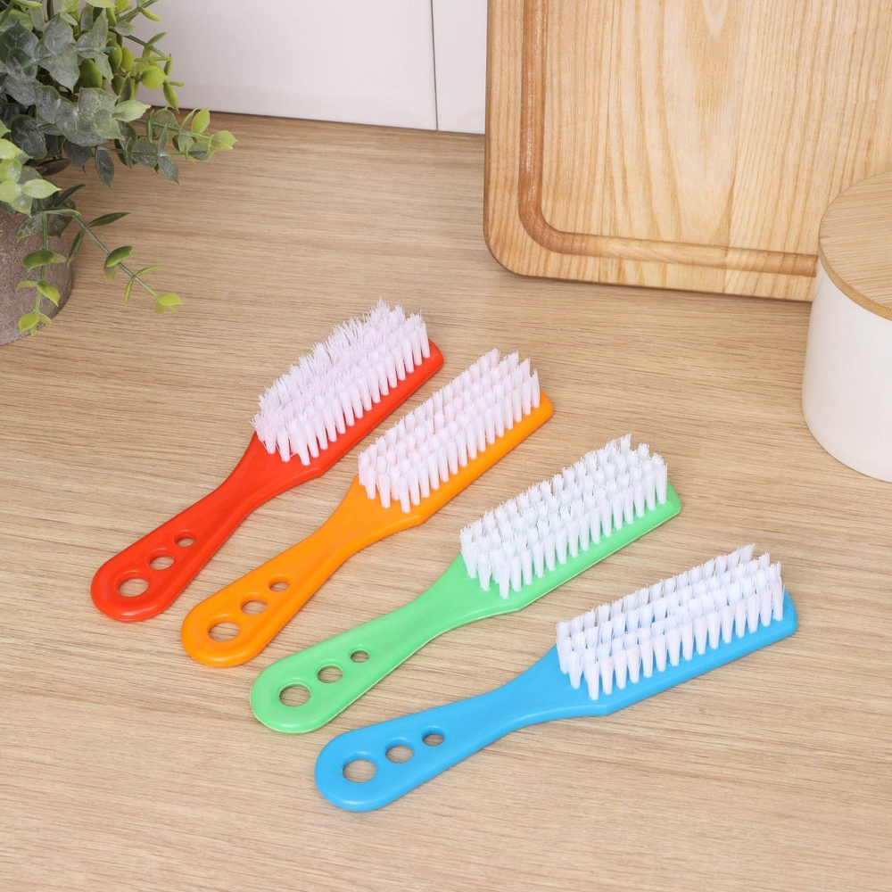 Щётка для овощей и фруктов с ручкой - 17 см.