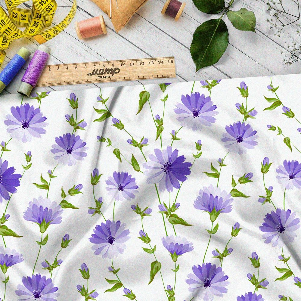 Ткань дюспо васильки и сочная листва на бежевом фоне