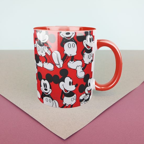 Кружка керамическая объем 330мл, "Повсюду Микки" (красная)