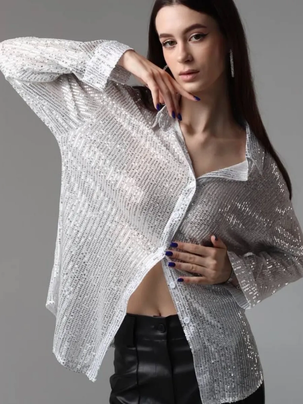 Блузка с пайетками
