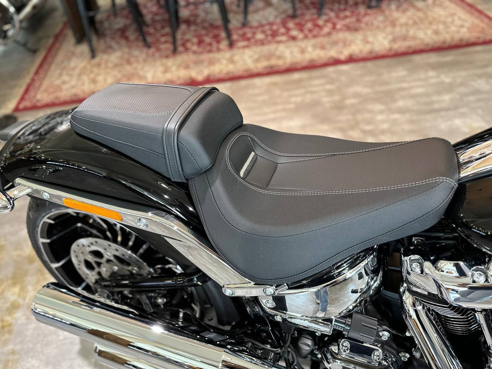 Harley-Davidson Breakout 117, 2023