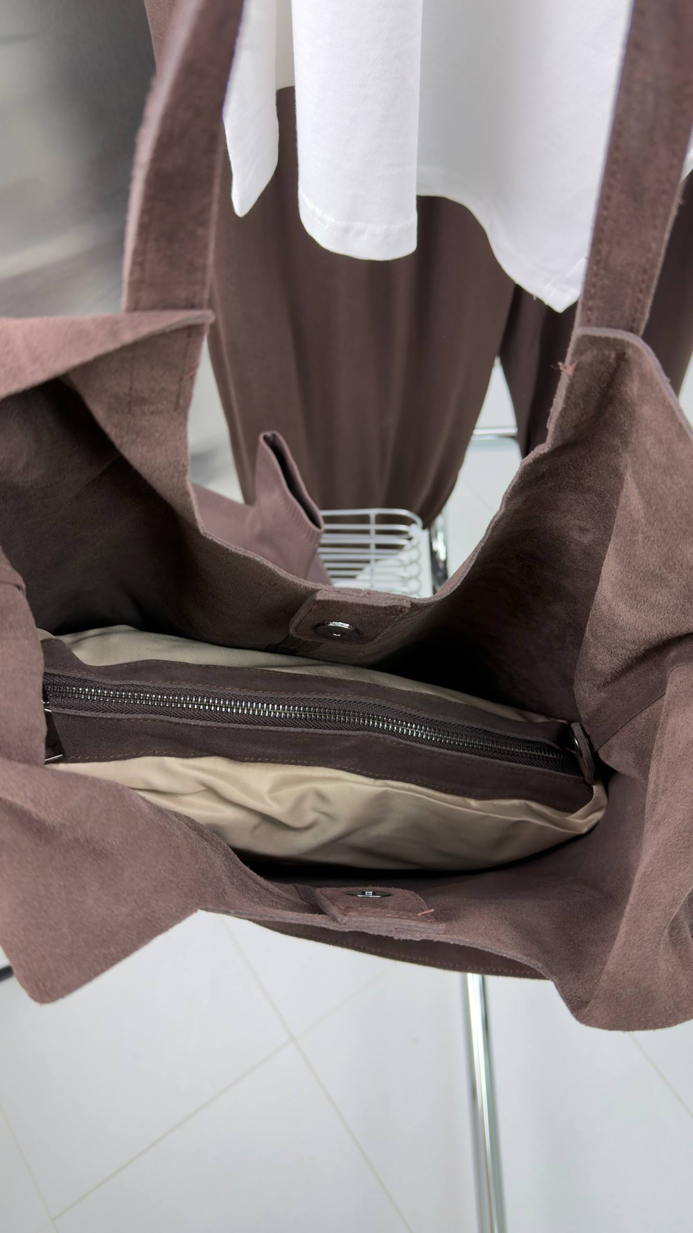 Сумка-мешок женская натуральная замша артикул 610-52 цвет "шоколад"