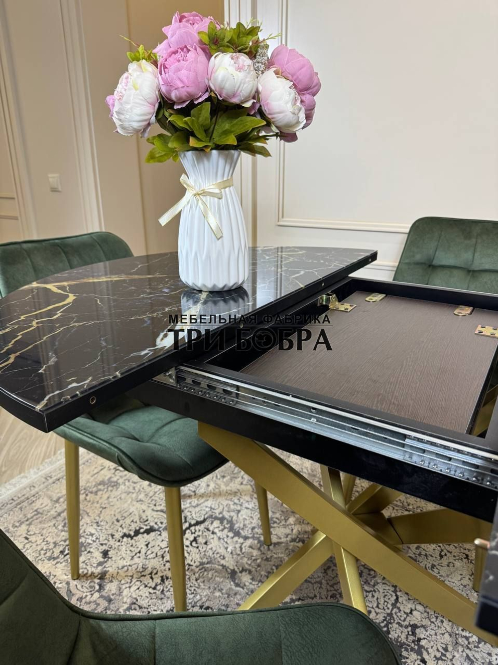 Круглый раздвижной стол "Черный мрамор", и стулья "Бостон" оливковый