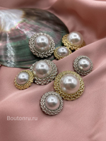 Пуговицы золотистые жемчуг цепь
