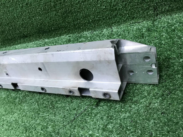 Кронштейн радиатора LR Discovery Sport (19-нв)