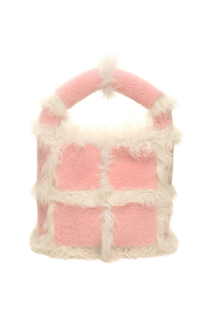 Розовая сумка из овчины