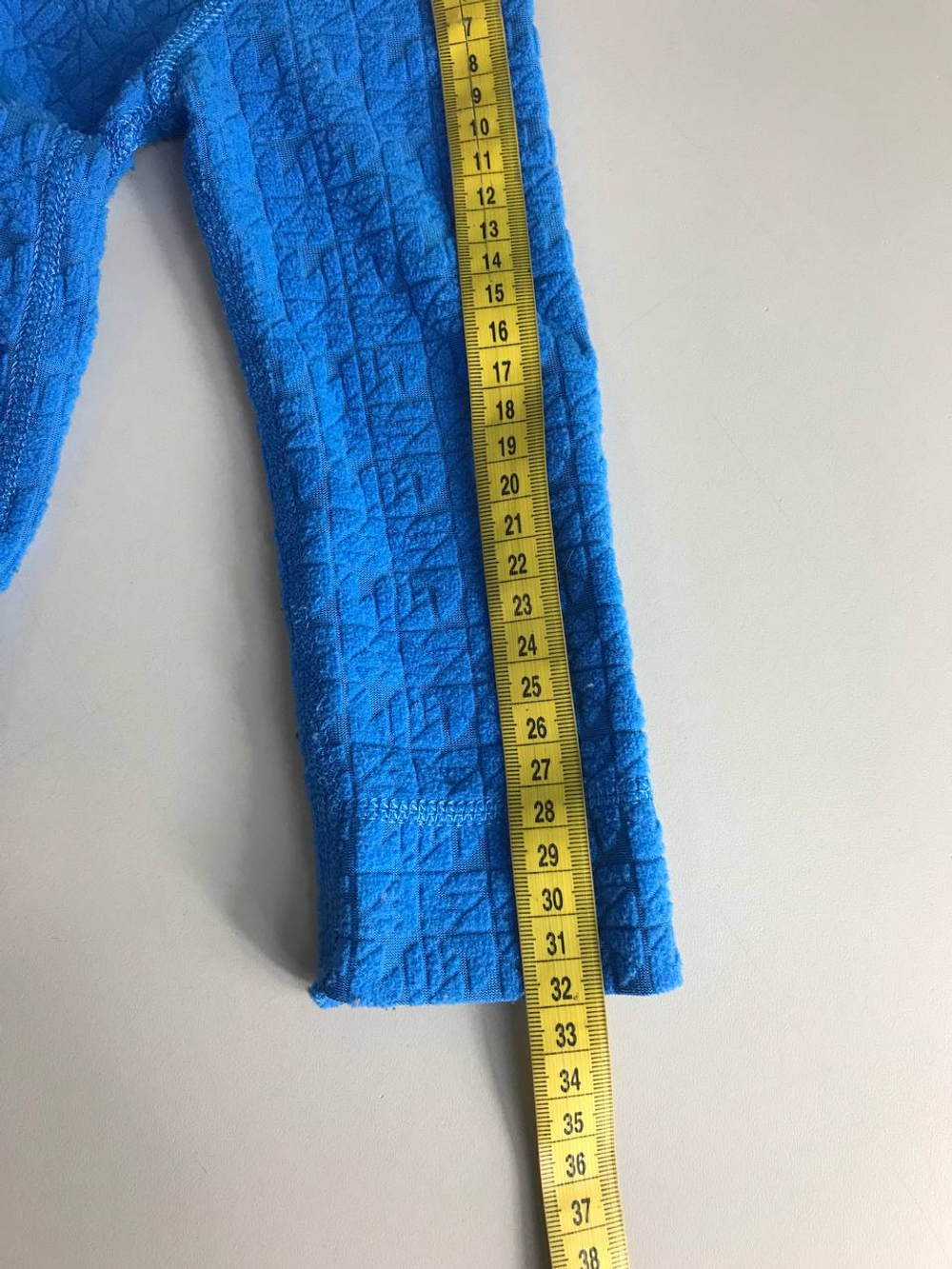 Кофта для прохладной погоды, визуально на 3 года