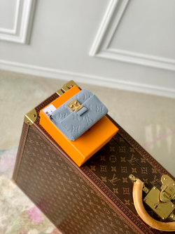 Louis Vuitton Metis Compact Wallet