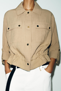 ZARA КОРОТКАЯ КУРТКА С ПОДВЕРНУТЫМИ РУКАВАМИ, ПЕСОЧНЫЙ