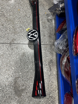 Оригинальная задняя фара (левая/правая, центральная) Volkswagen ID.4 CROZZ