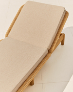 Шезлонг Galea из тикового дерева и синтетического ротанга