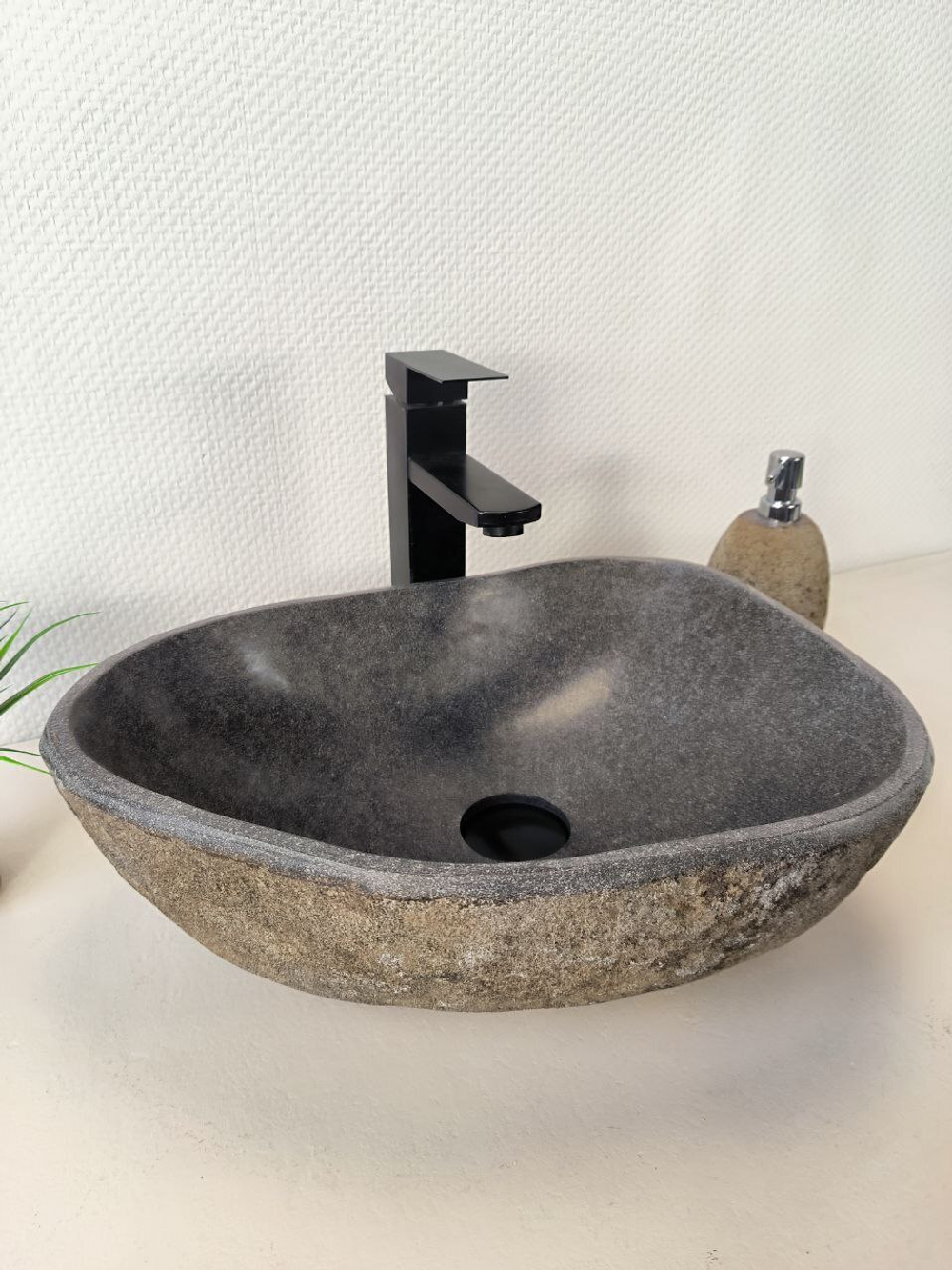 Раковина из речного камня RS-65985 45х34х15 из натурального камня
