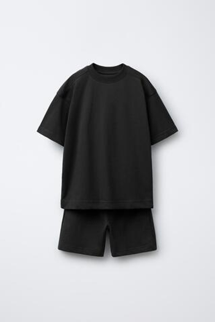 ZARA КОМПЛЕКТ ИЗ ФУТБОЛКИ И БЕРМУДОВ, ЧЕРНЫЙ