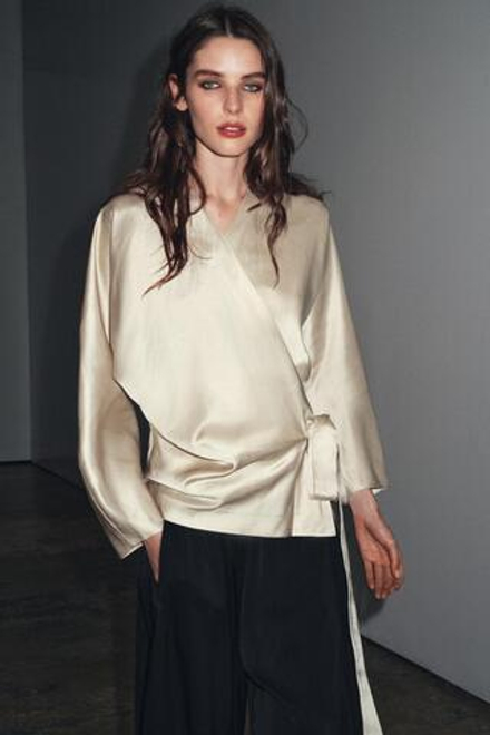 ZARA БЛУЗА С ЗАПАХОМ И ЗАВЯЗКАМИ ИЗ ЛЬНА ZW COLLECTION, БЕЖЕВЫЙ