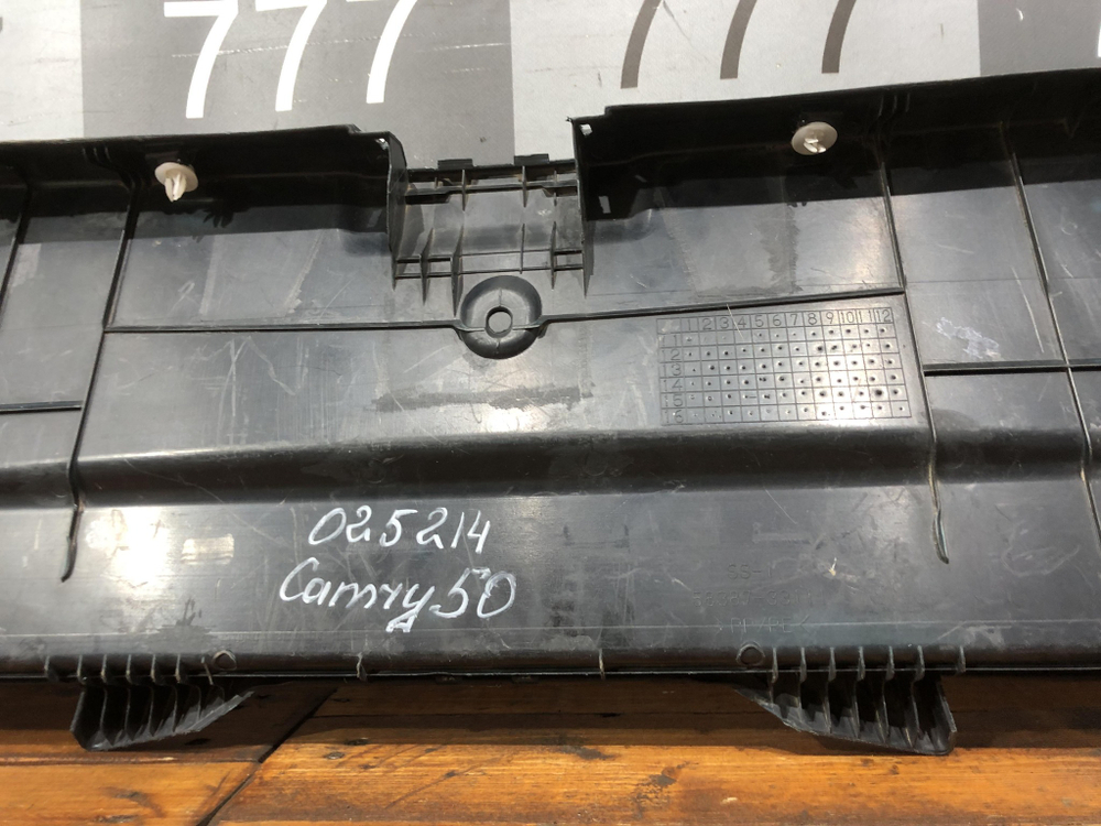 Обшивка багажника Toyota Camry (XV50) 11-18 Б/У Оригинал 5838733111