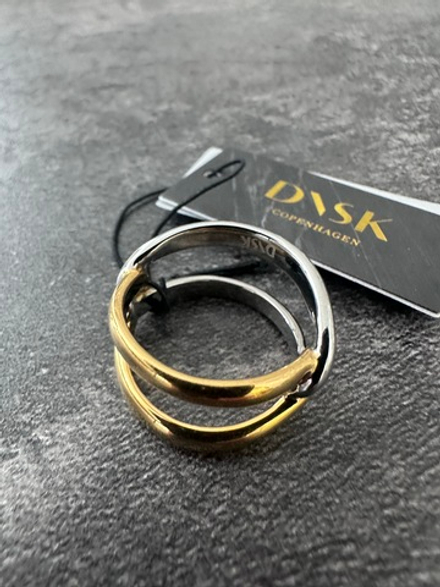 Кольцо Dansk Copenhagen, Passion Waterproof, биколорное, DNSK26.1-1W2507011 (серебристый, 17,5)